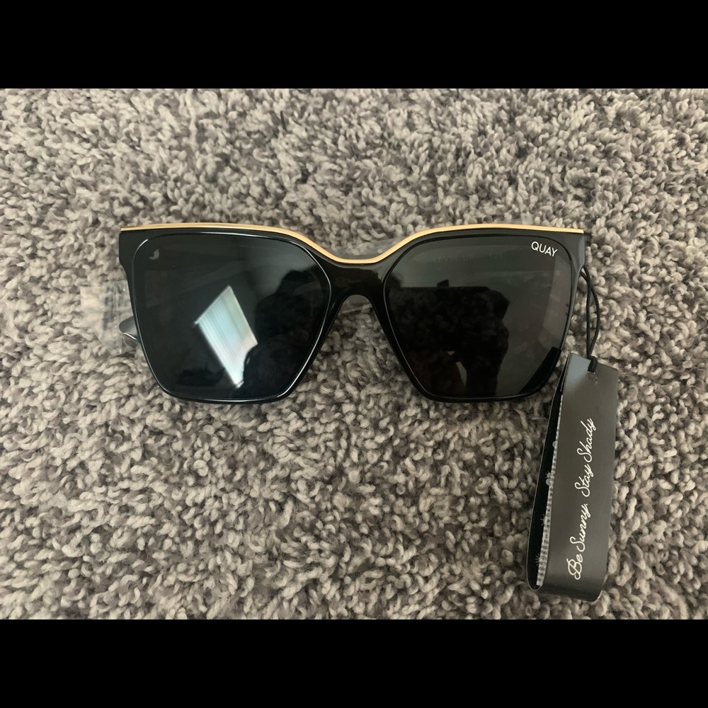 Quay x LIZZO Level up black